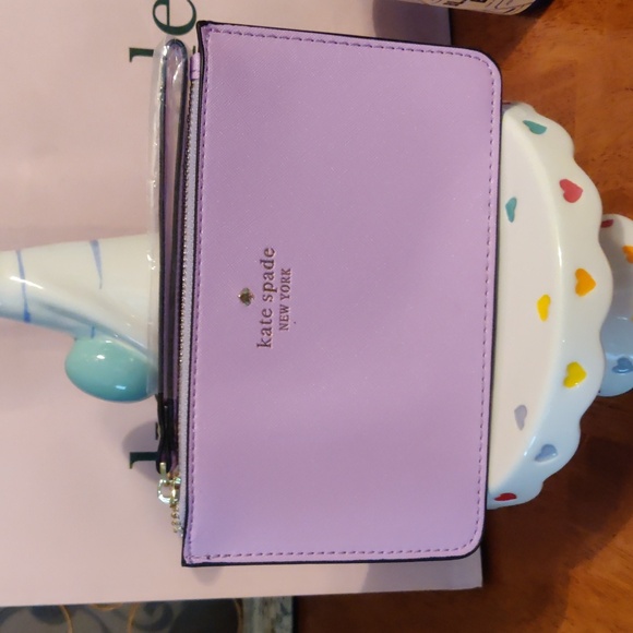 kate spade Handbags - Kate Spade NWT Wristlet